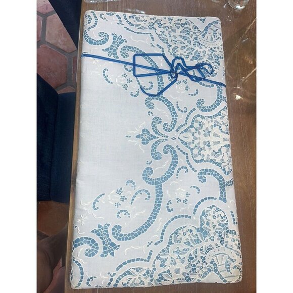 COPY - Vintage Crochet White Tablecloth 105x72 New - Picture 1 of 5